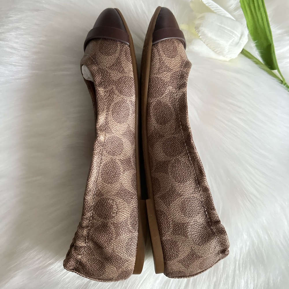 🎀Coach Flat Shoes Size 7 - Picture 9 of 10